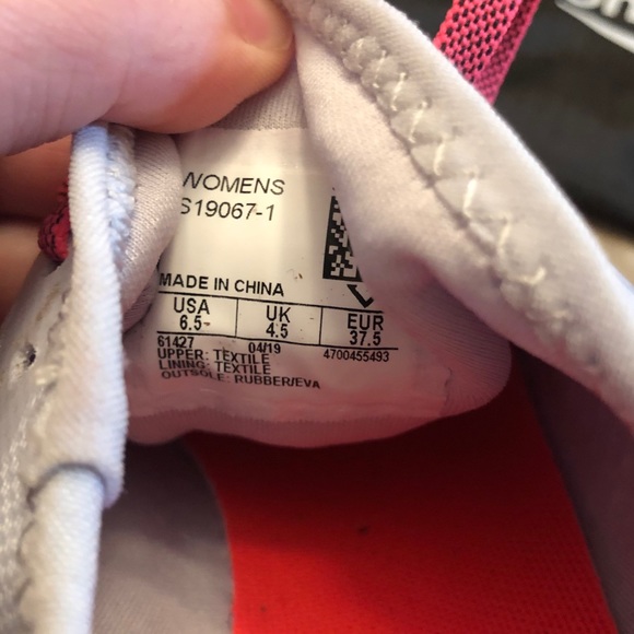 Saucony Women’s Track Flats - Picture 5 of 5